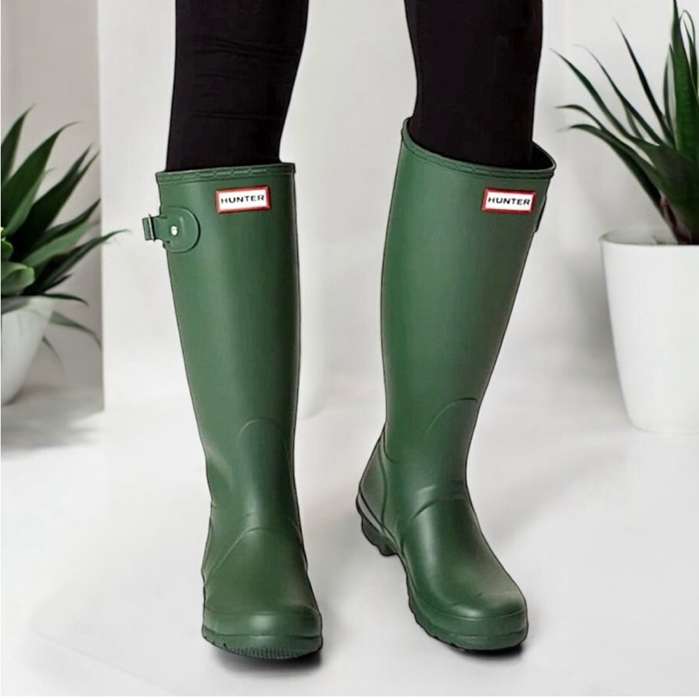 Like New Women’s Original Tall Hunter Rain Boots Size 8 Hunter Green